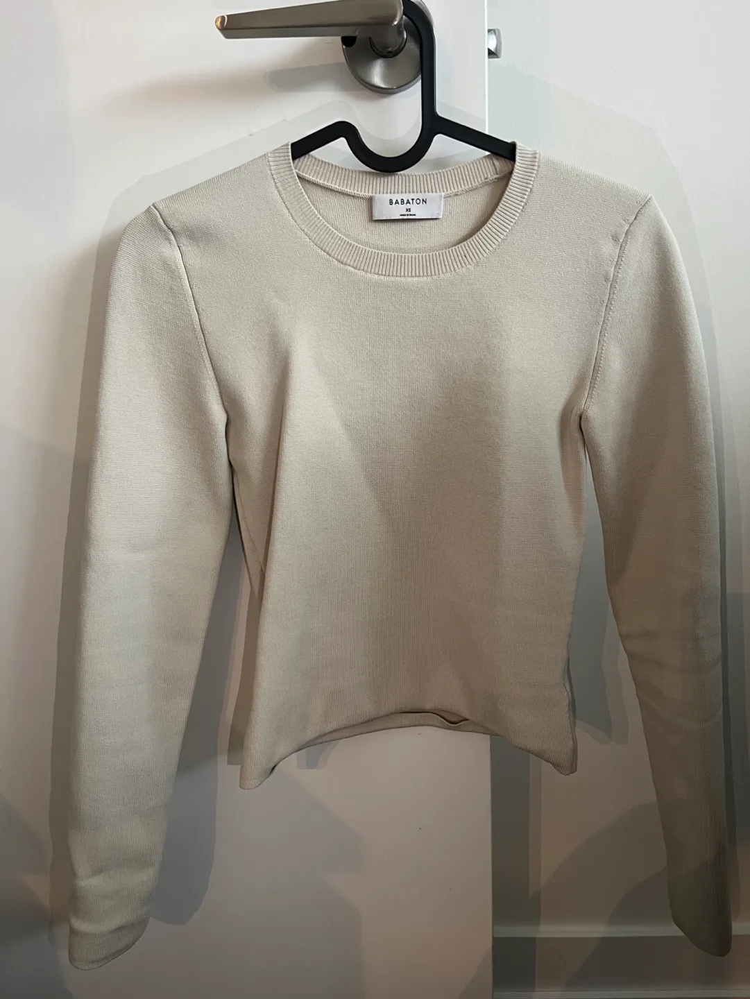 Babaton XS Thick Long Sleeve image indicator(2)