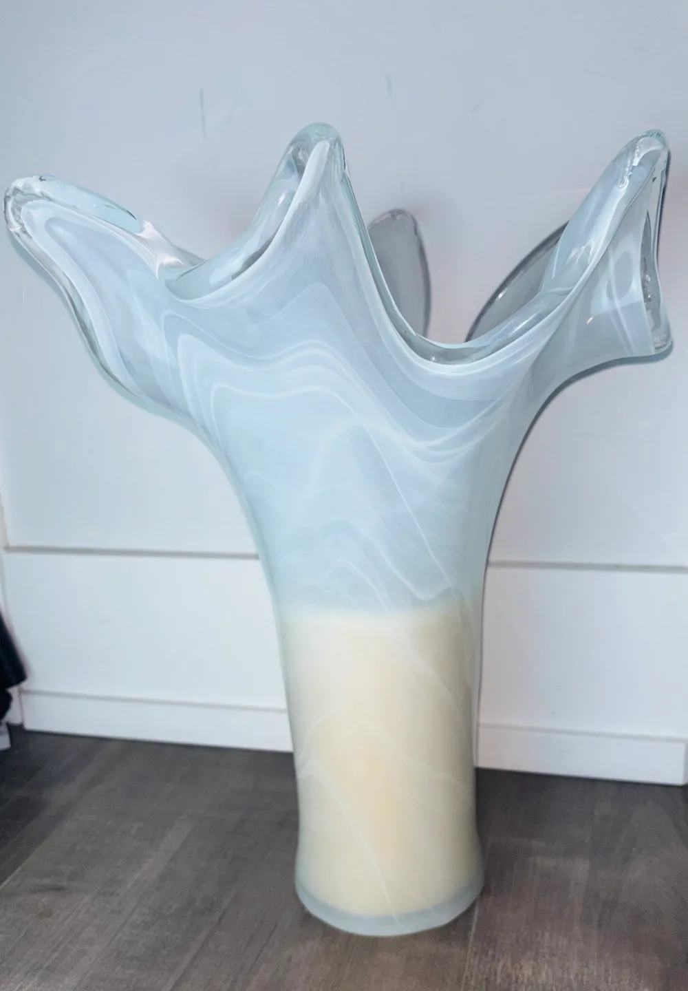 Murano Ivory Swirled Glass Vase with Large Candle image indicator(4)