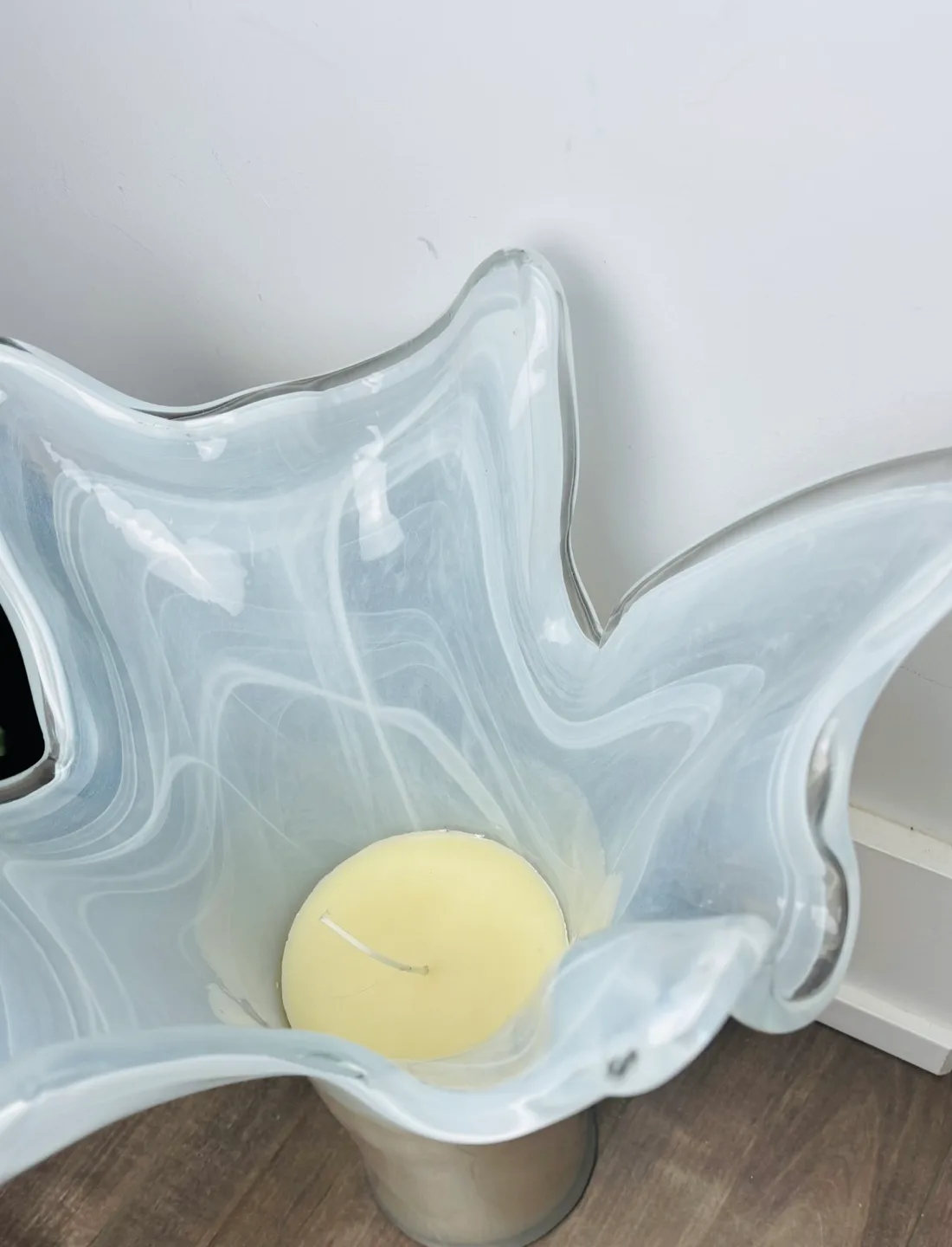 Murano Ivory Swirled Glass Vase with Large Candle image indicator(2)