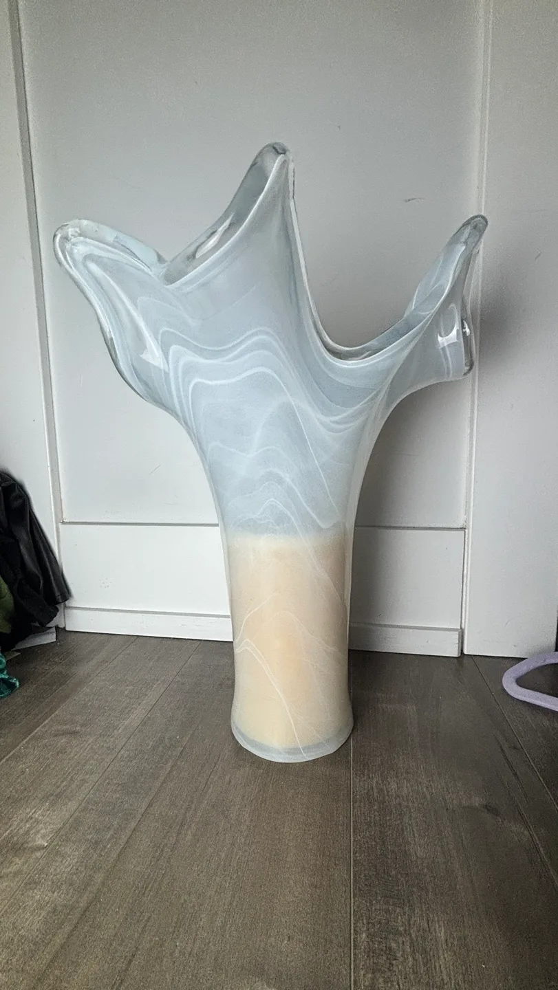 Murano Ivory Swirled Glass Vase with Large Candle image indicator(3)