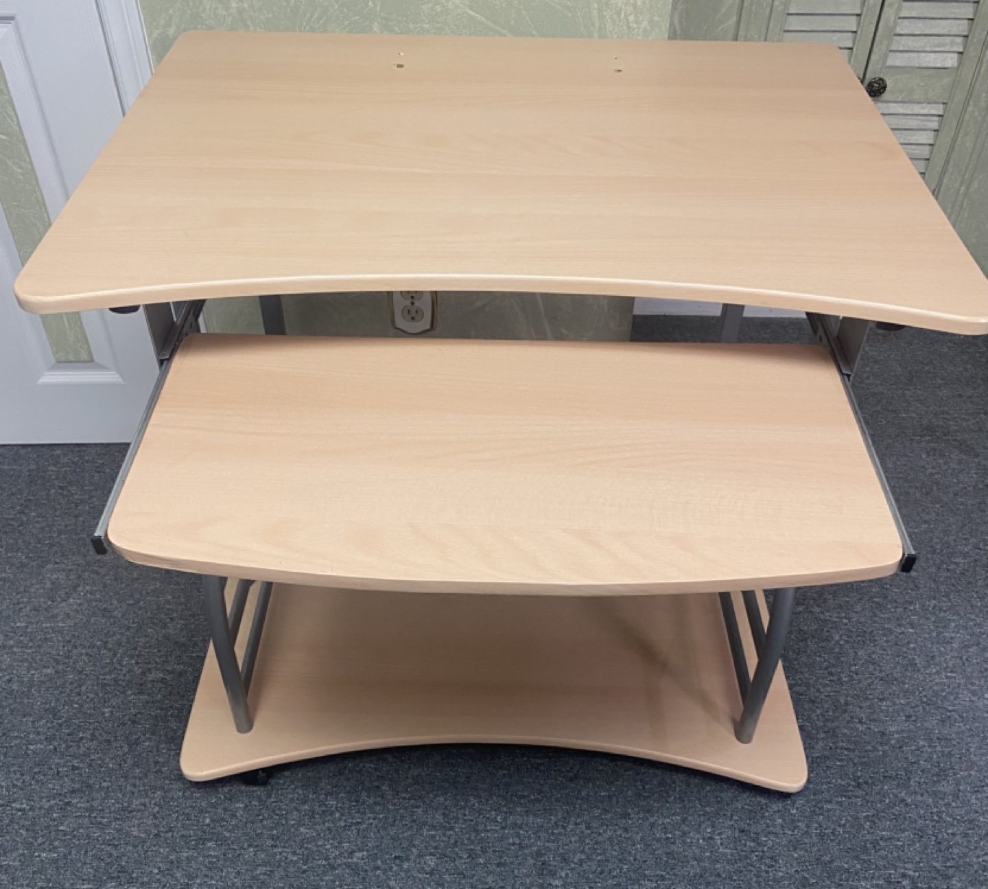 Computer Desk with Keyboard Tray