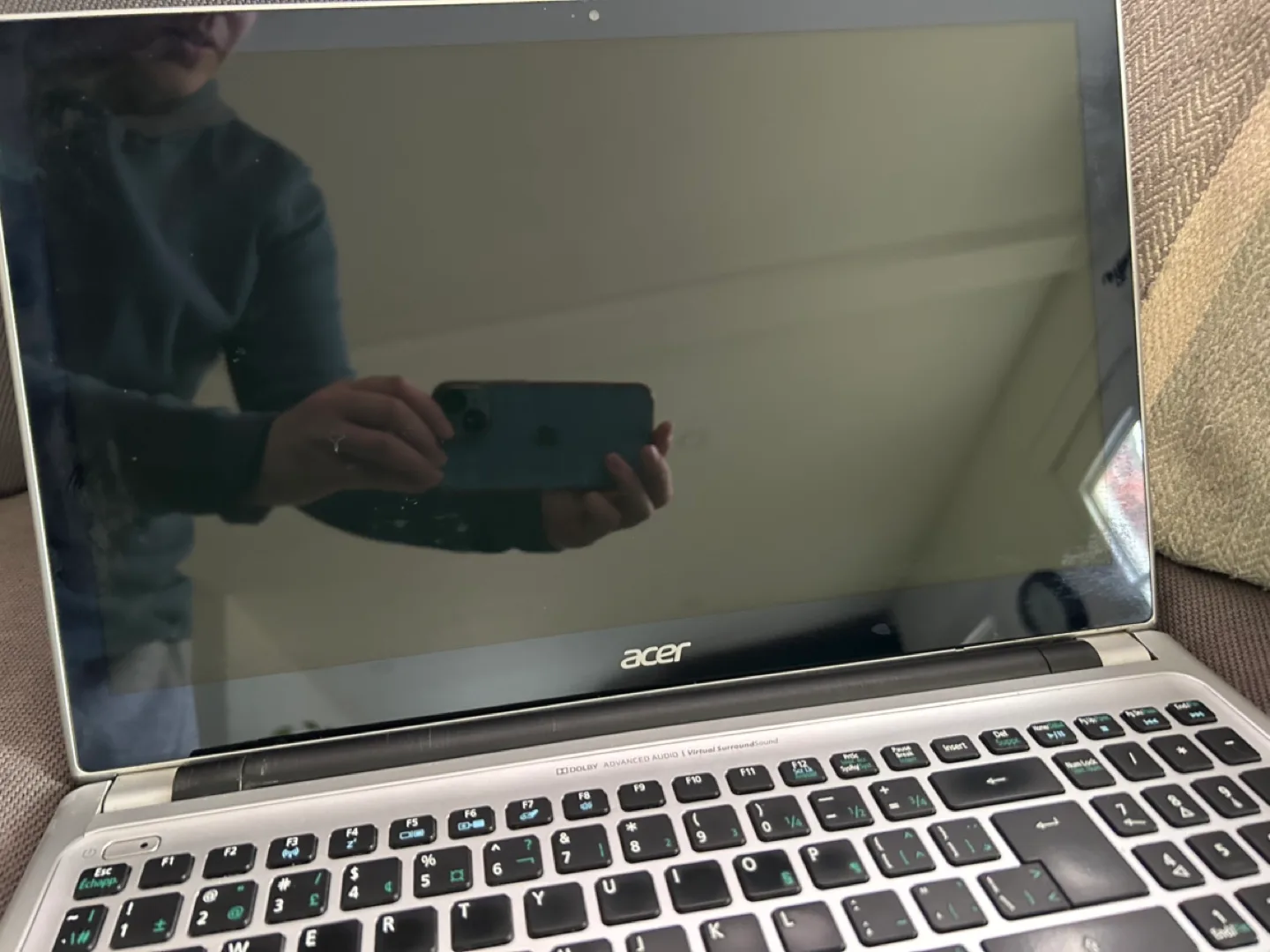 Acer Aspire V5-531P-4878 TOUCH SCREEN LAPTOP image indicator(4)