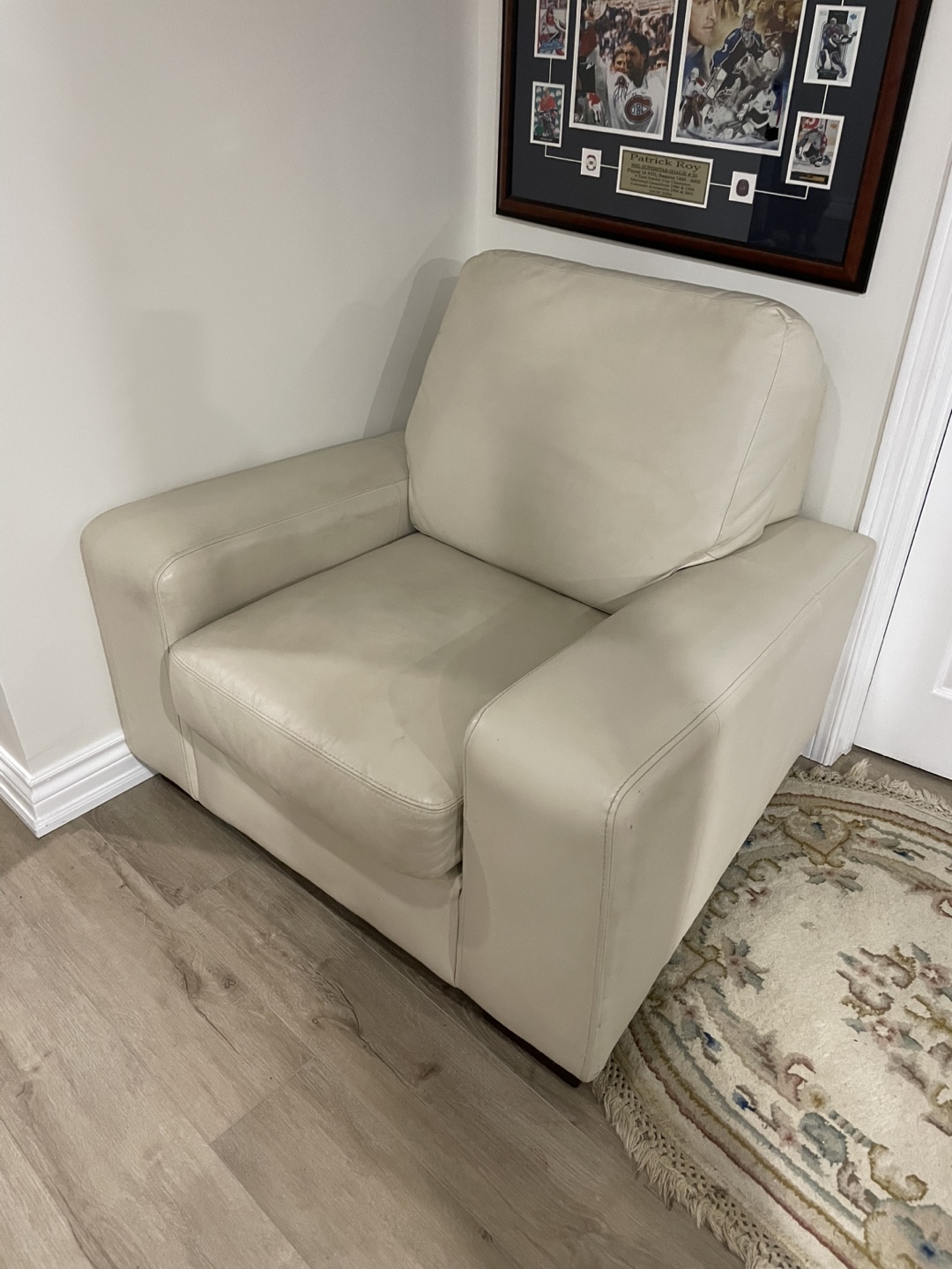 Cream Leather Armchair - photo 2