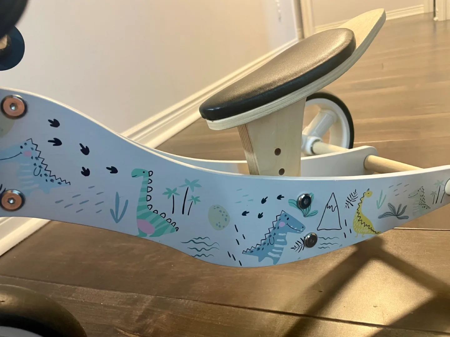 Coco Village Wooden Balance Bike with Helmet image indicator(4)