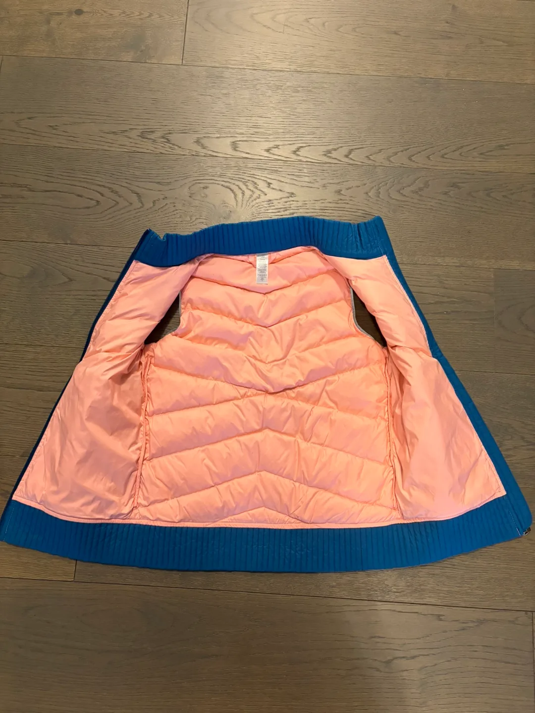 Ivivva by lululemon girls spring down vest sz 12 ret $225 image indicator(5)