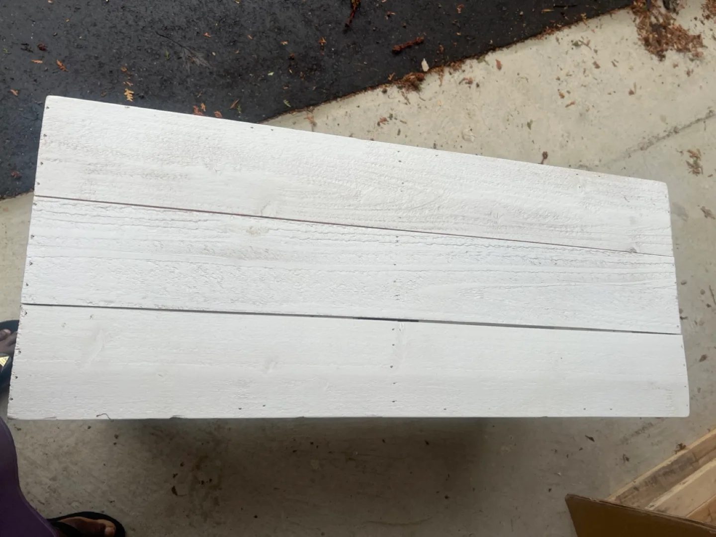 White Wooden Bench image indicator(5)
