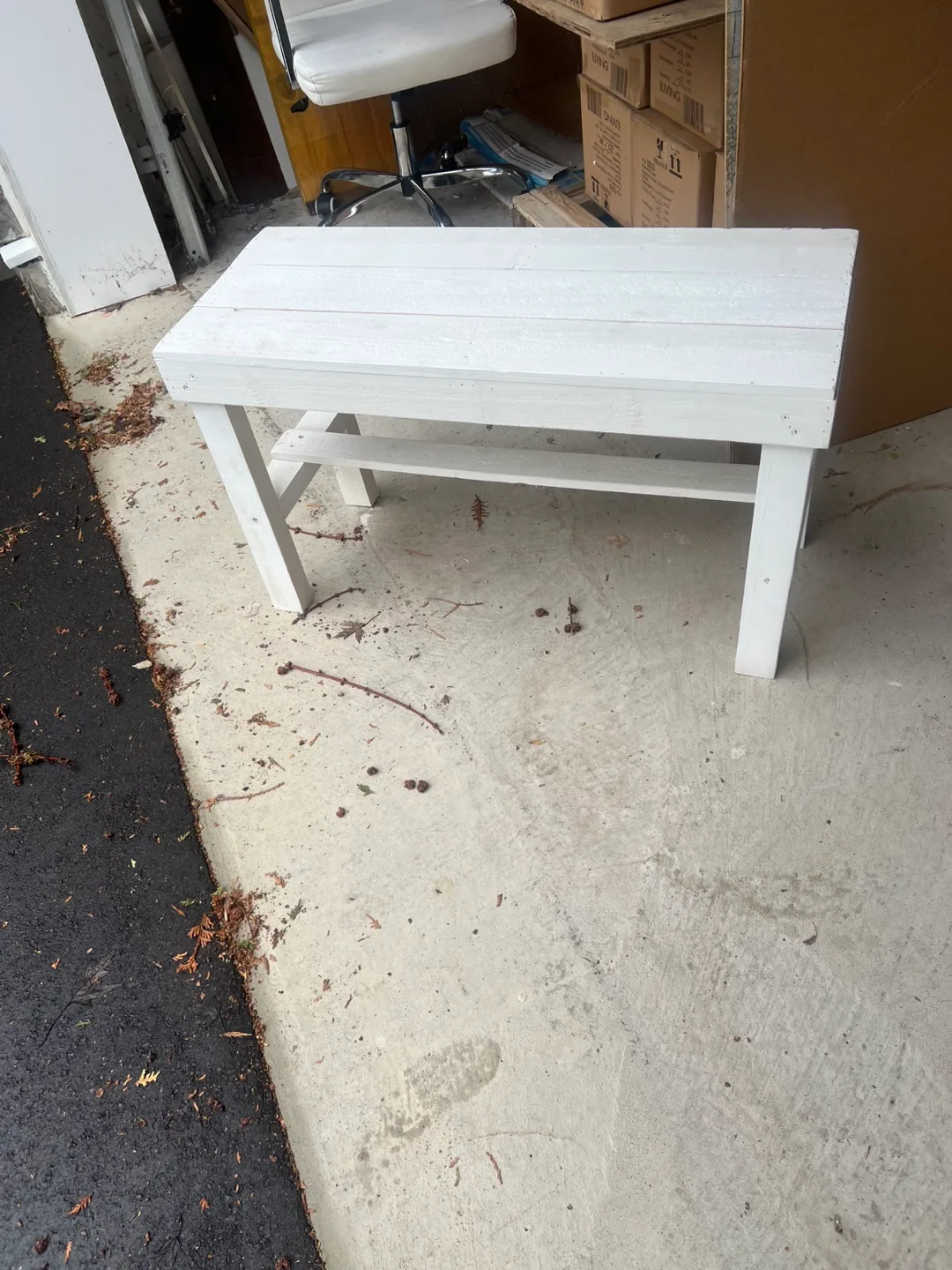White Wooden Bench image indicator(3)