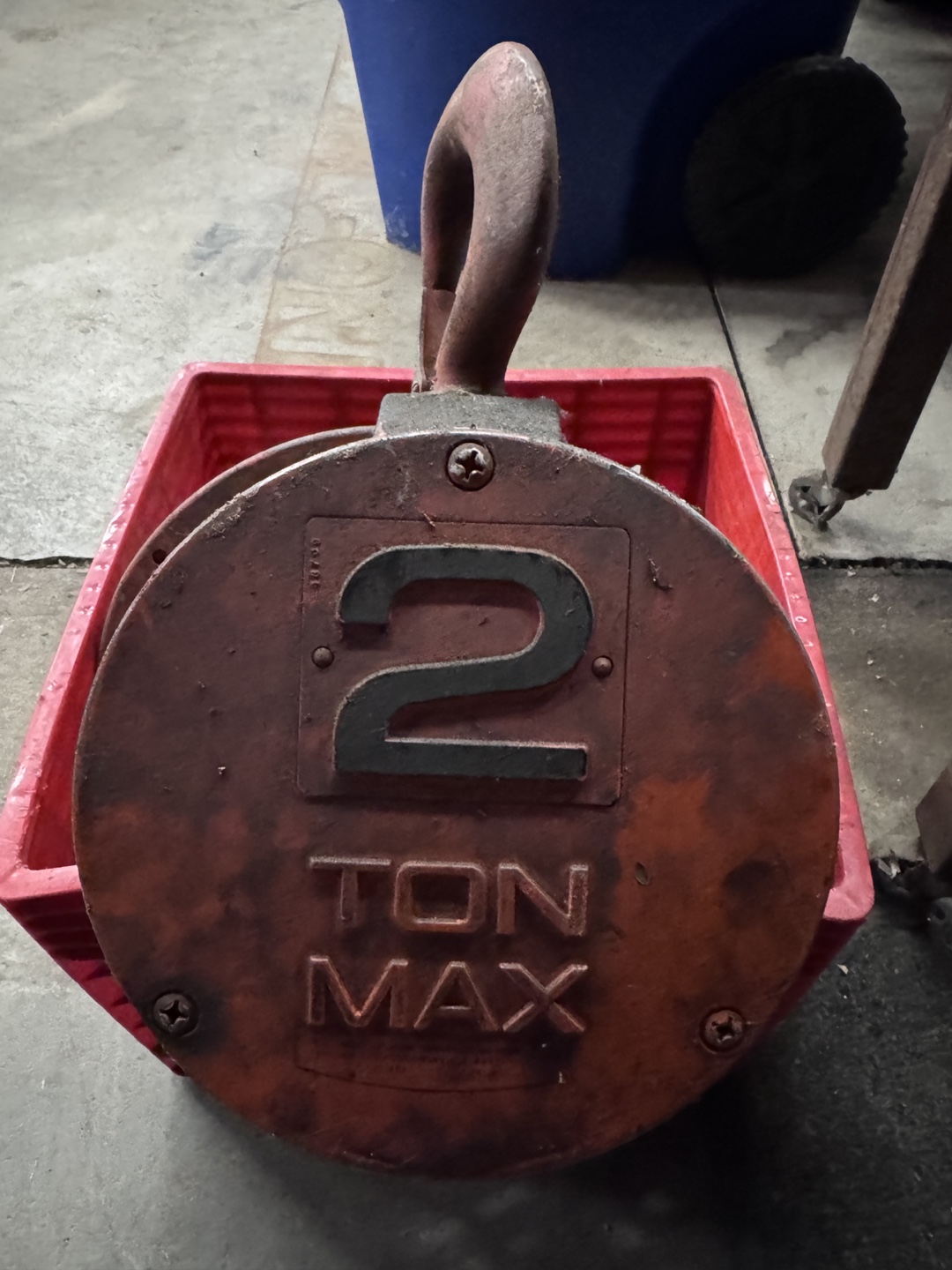 CM Series 622 Hand Chain Hoist, 2 Ton Capacity - photo 2