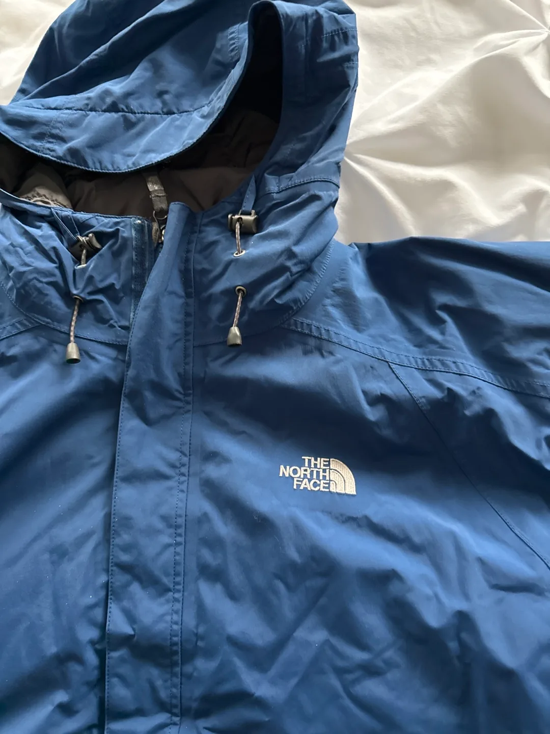The North Face HyVent Men's Blue Jacket image indicator(2)