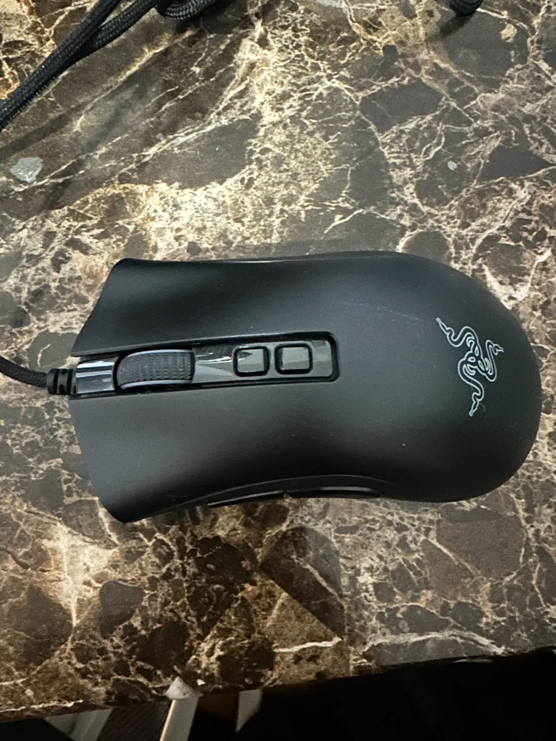 Razer DeathAdder V2 Gaming Mouse image indicator(2)