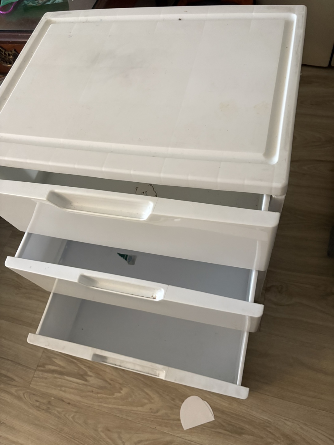 White Plastic 3-Drawer Storage Chest