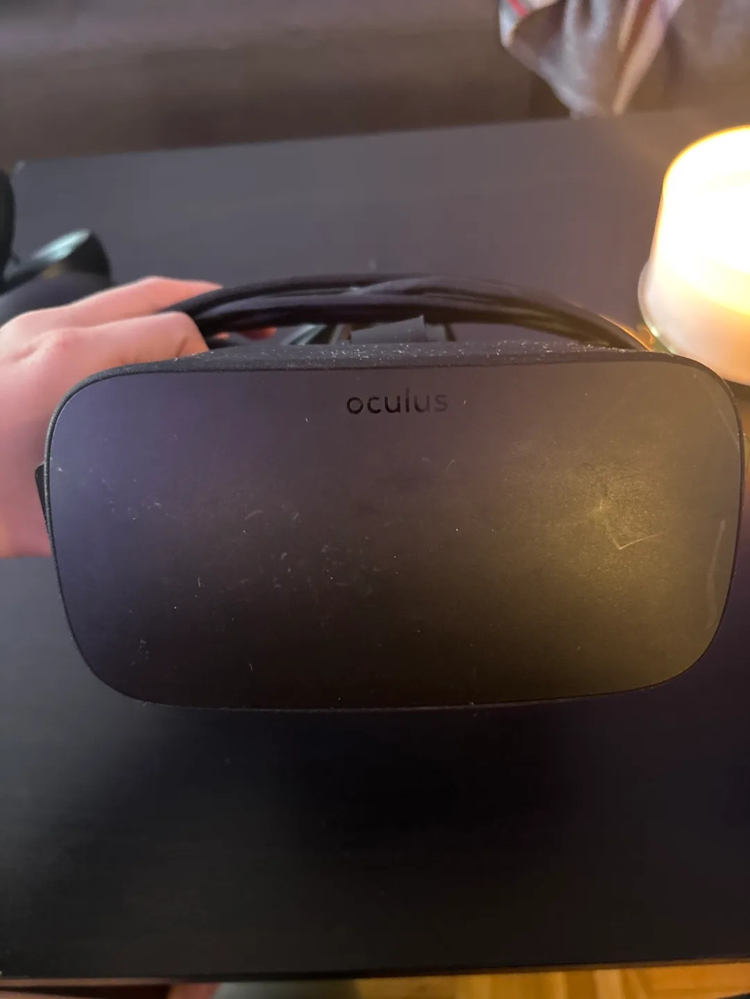 Oculus Rift VR Headset with Touch Controllers image indicator(2)