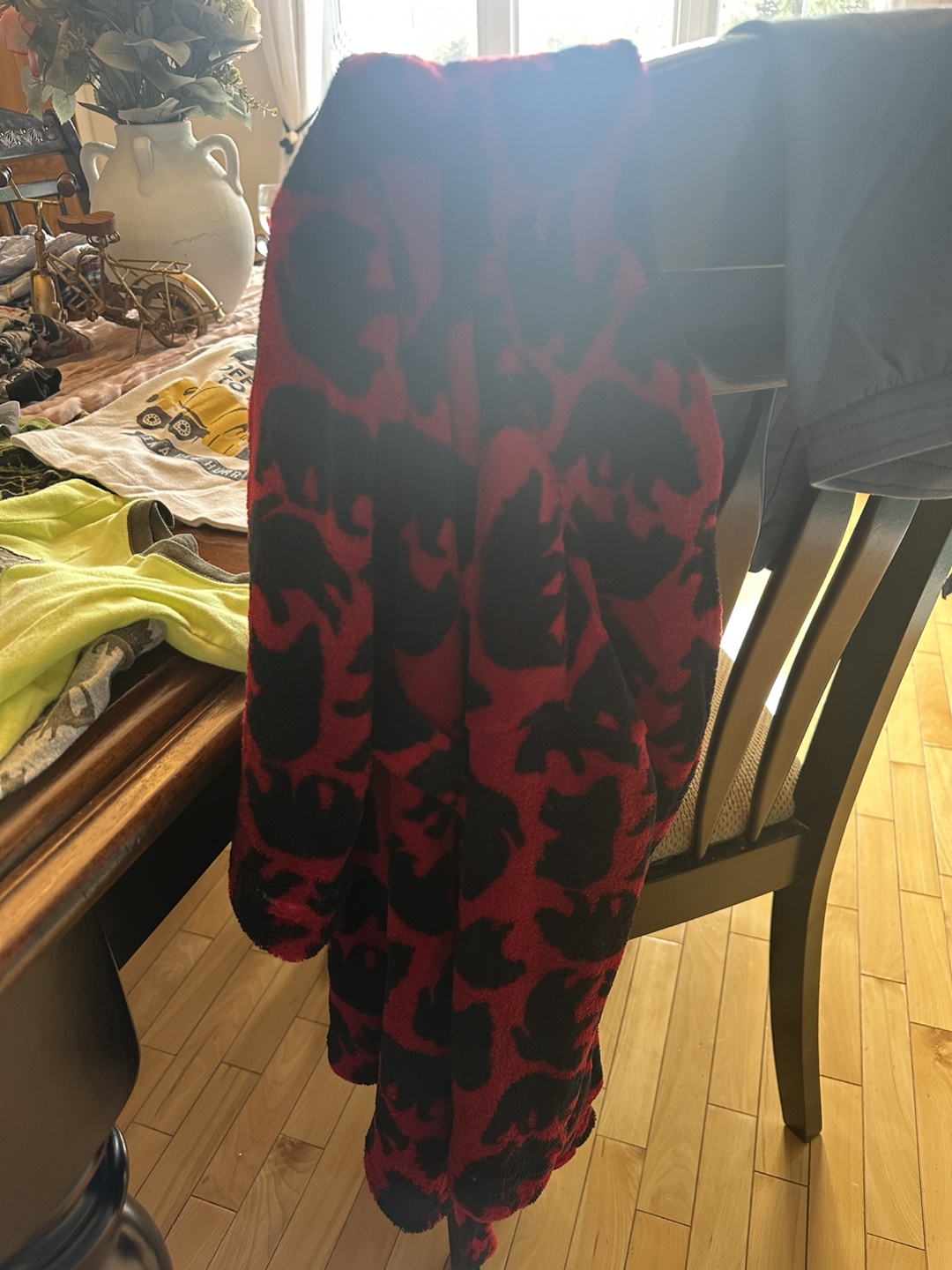 Bundle of 7 Boys' Pajamas &  1 Fleece Robe (4-5 sizes) - photo 2