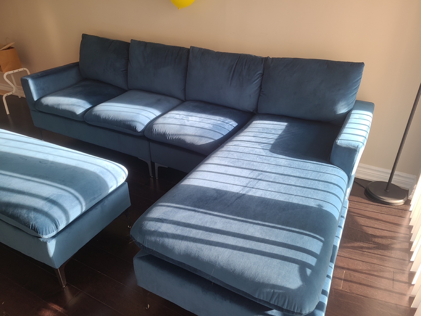 Move out - Velvet Sectional Sofa with reversible chaise