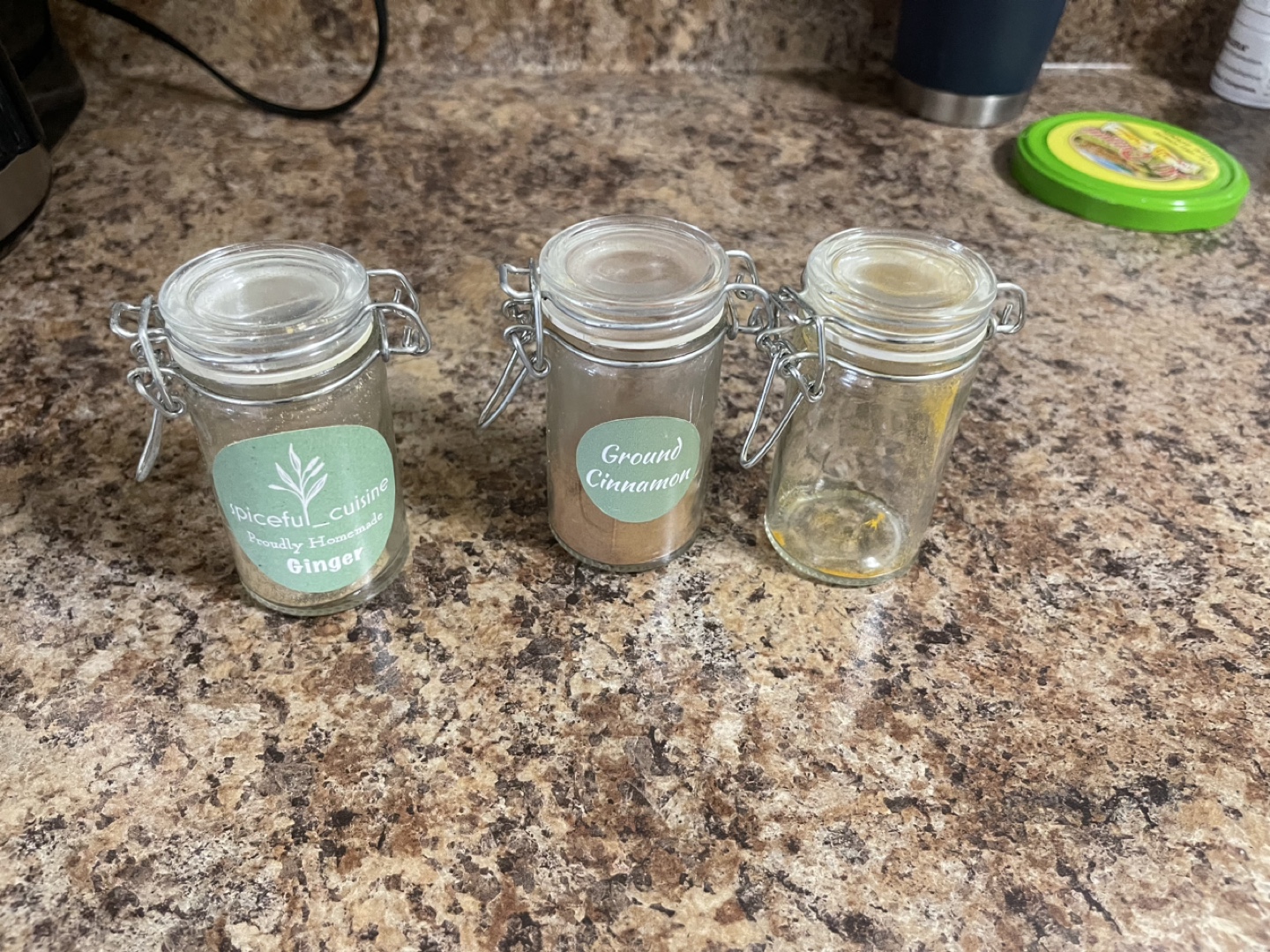 Set of Two White Ceramic Canisters with Lids - photo 4