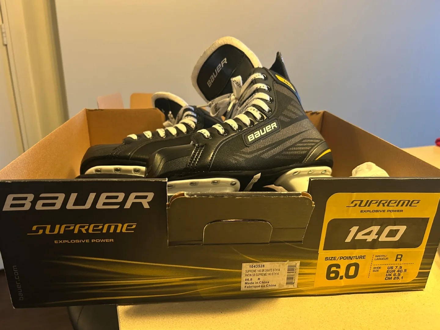 Bauer Supreme 140 Skates- Size US 7.5 image indicator(3)