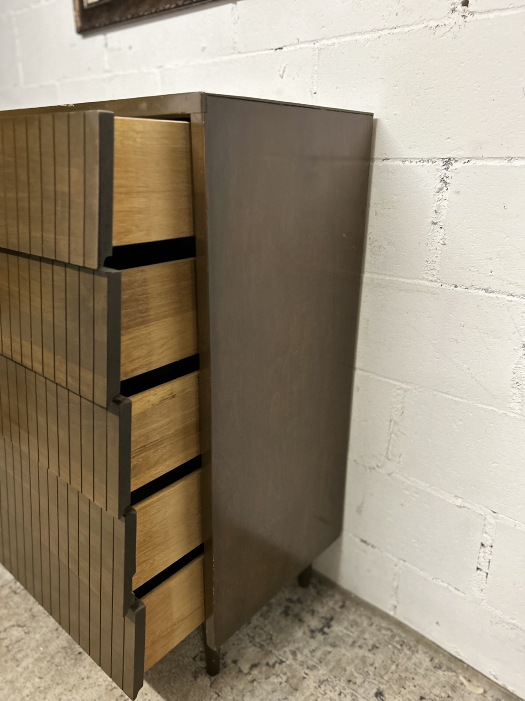 Free delivery Mid Century Modern dresser - photo 4