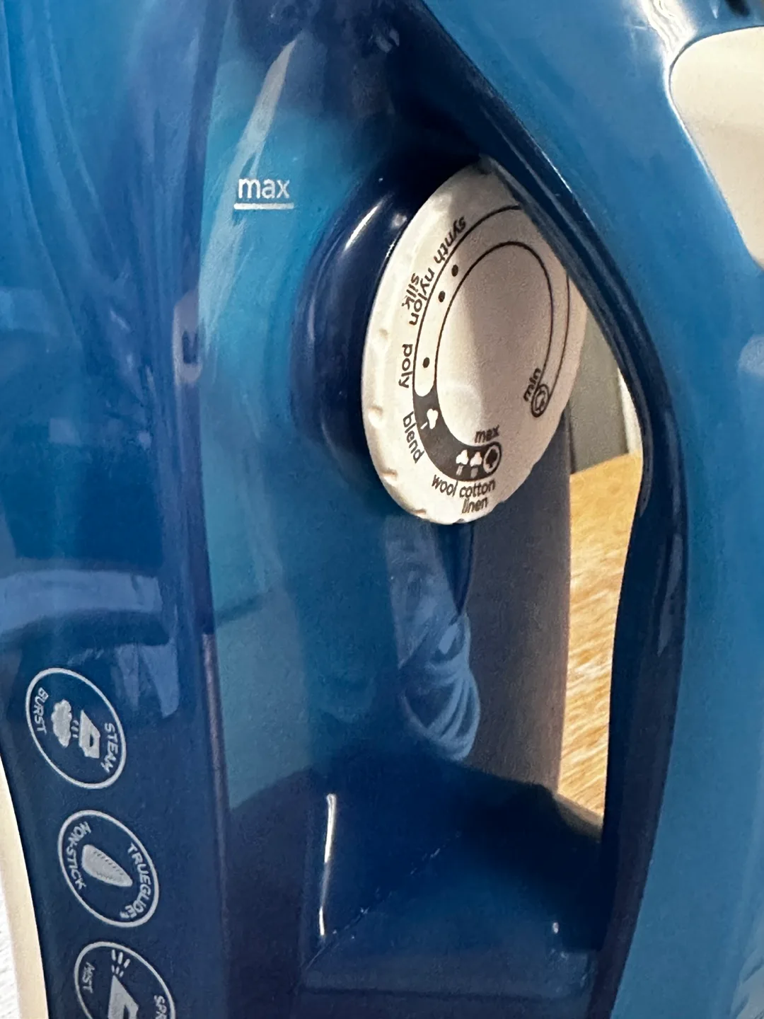 Black+Decker Steam Iron image indicator(3)