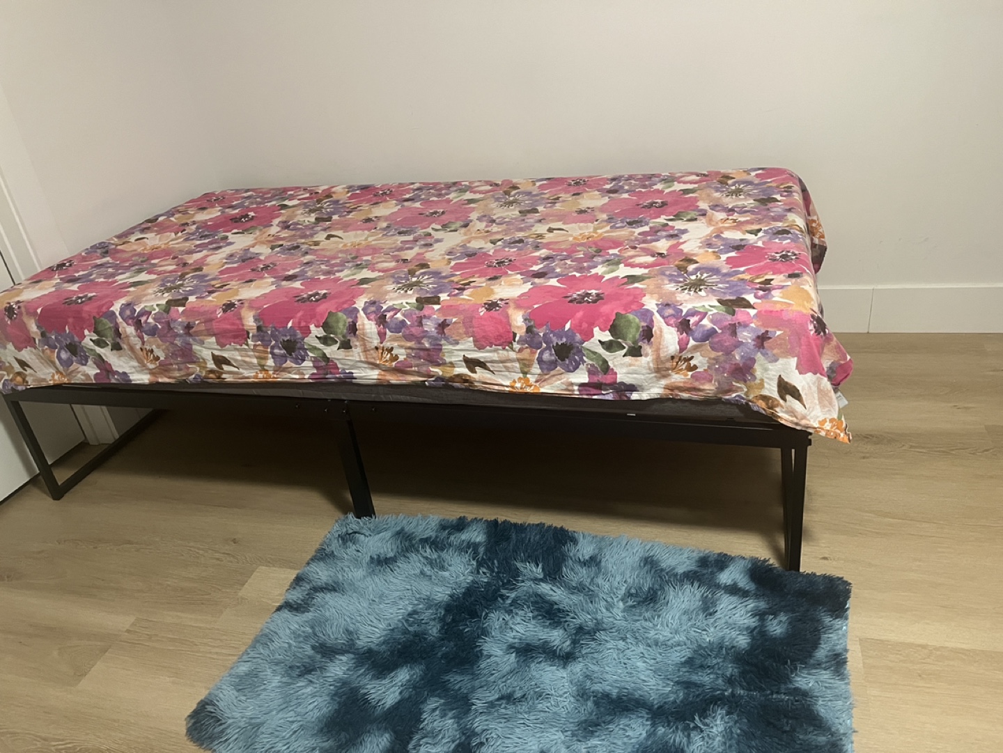 Metal Twin Bed Frame - photo 2