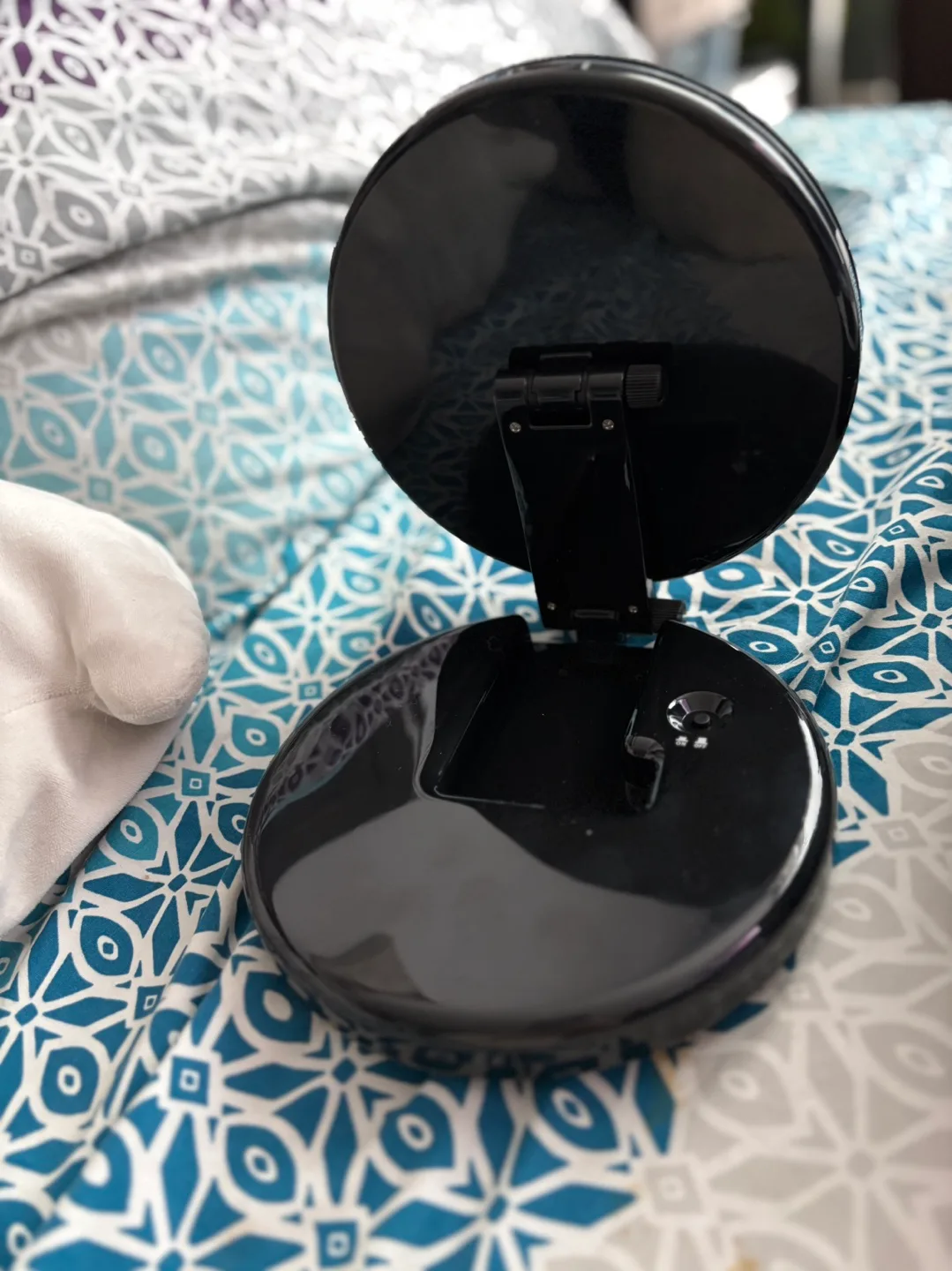 Impressions Elevate XL LED Makeup Mirror - Black image indicator(4)