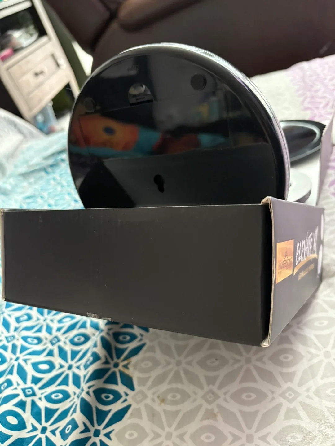 Impressions Elevate XL LED Makeup Mirror - Black image indicator(5)