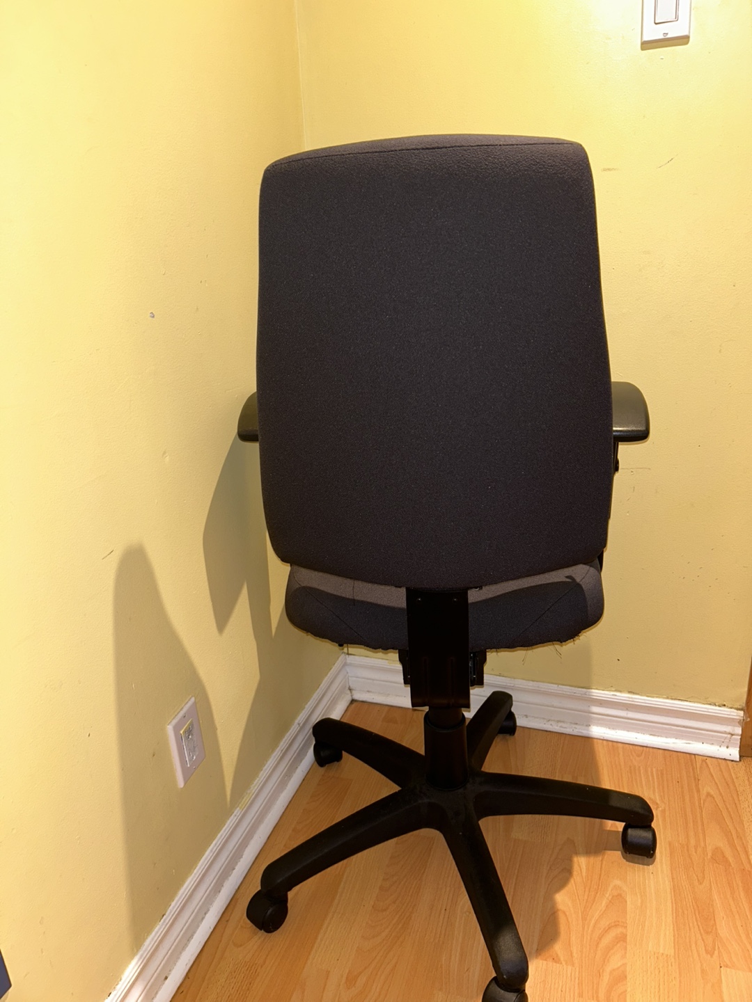 Office Chair - photo 3