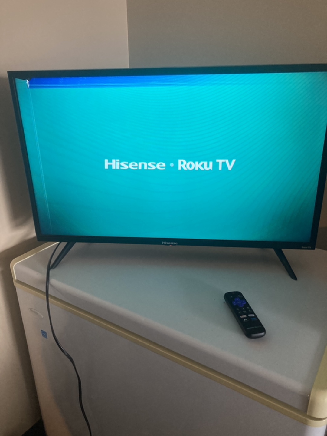 Hisense Roku TV - Damaged Screen - photo 2