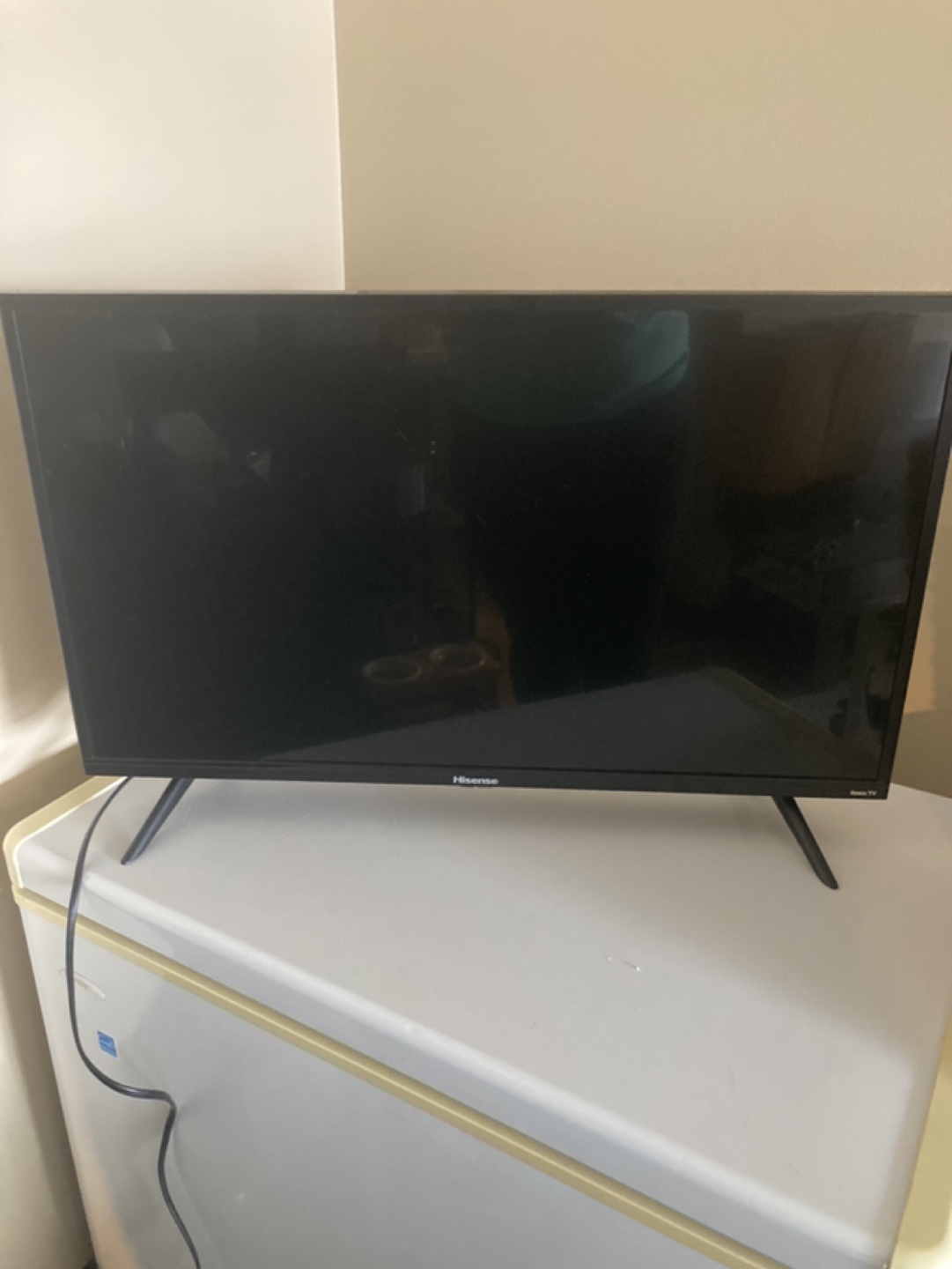 Hisense Roku TV - Damaged Screen