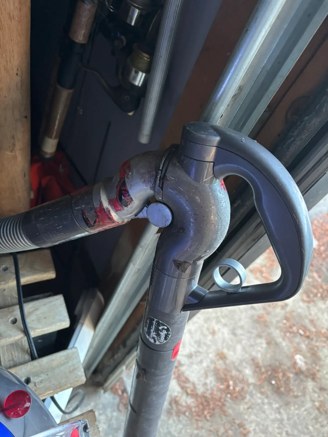 2 Dyson Big Ball Extra Vacuum Cleaners image indicator(3)