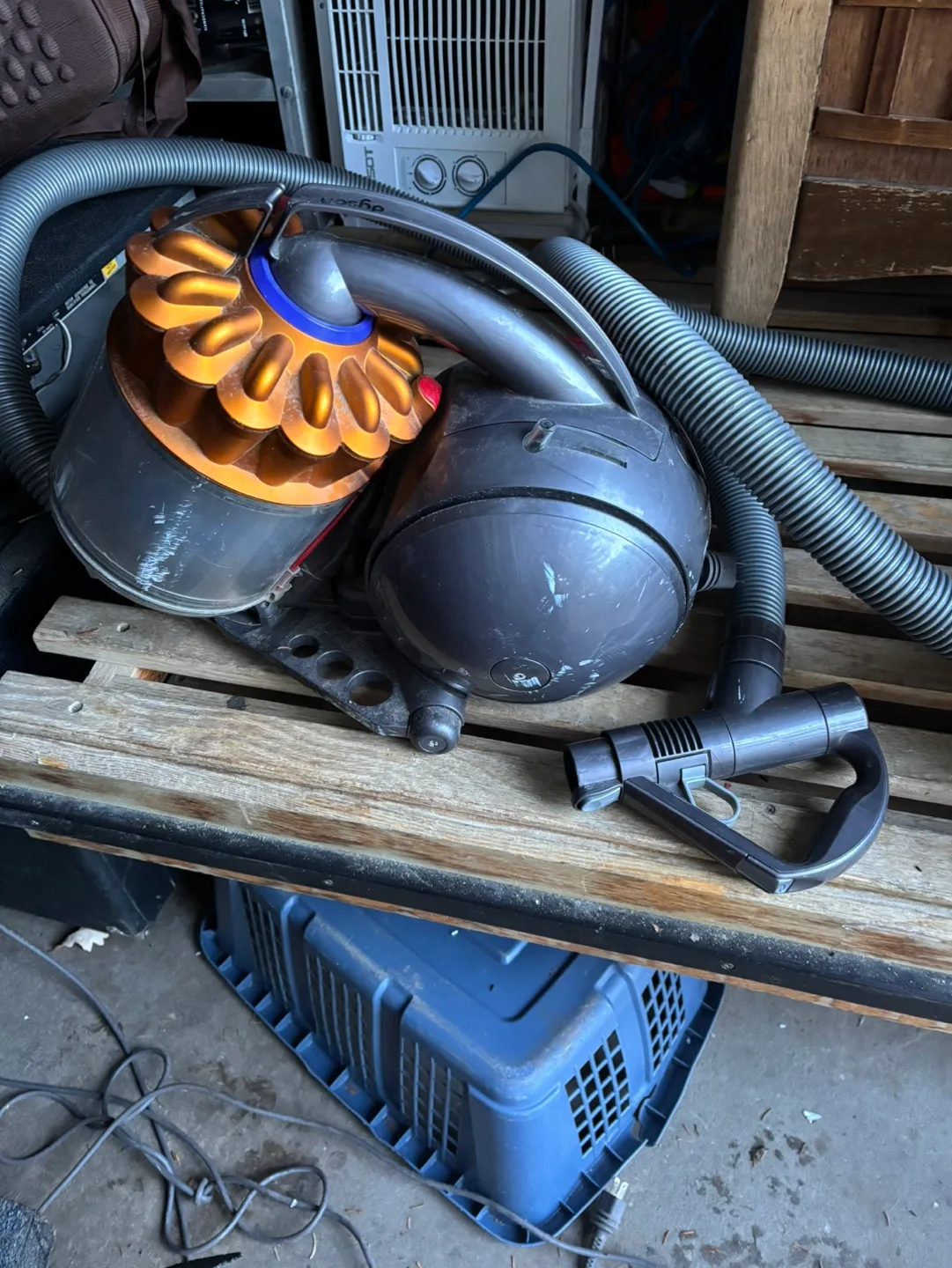 2 Dyson Big Ball Extra Vacuum Cleaners image indicator(2)