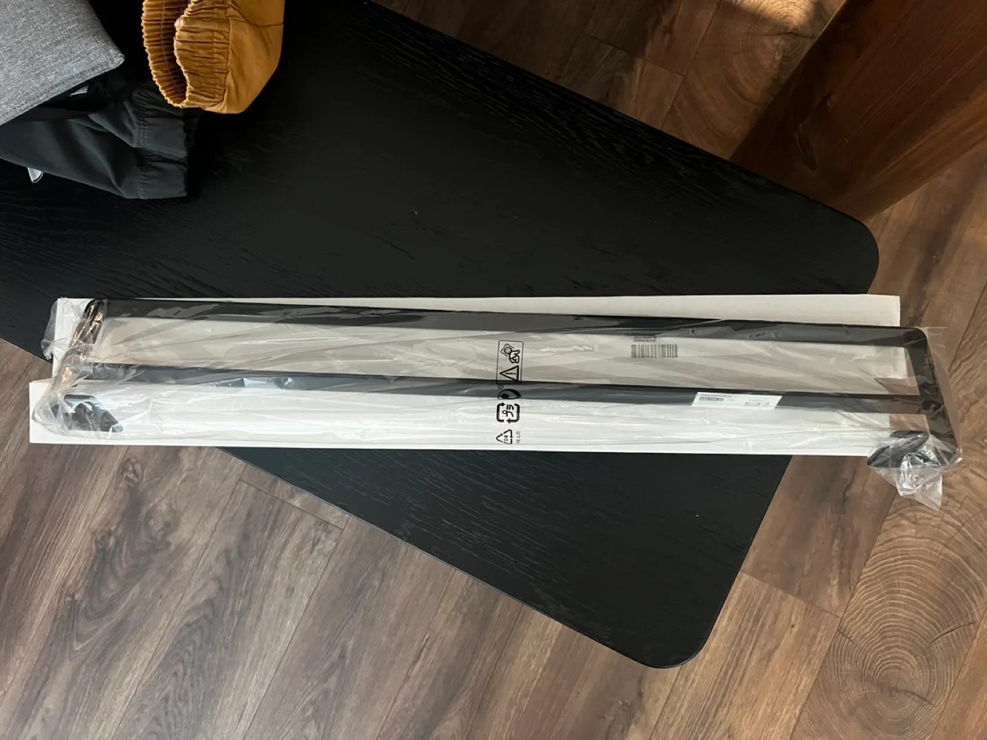 IKEA SKOGSVIKEN Towel Rail - Black, 60cm image indicator(2)