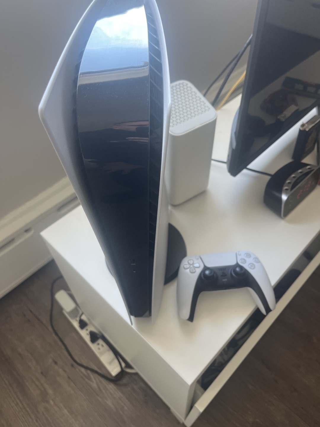 PlayStation 5 Digital Edition Console - Brand New - photo 2