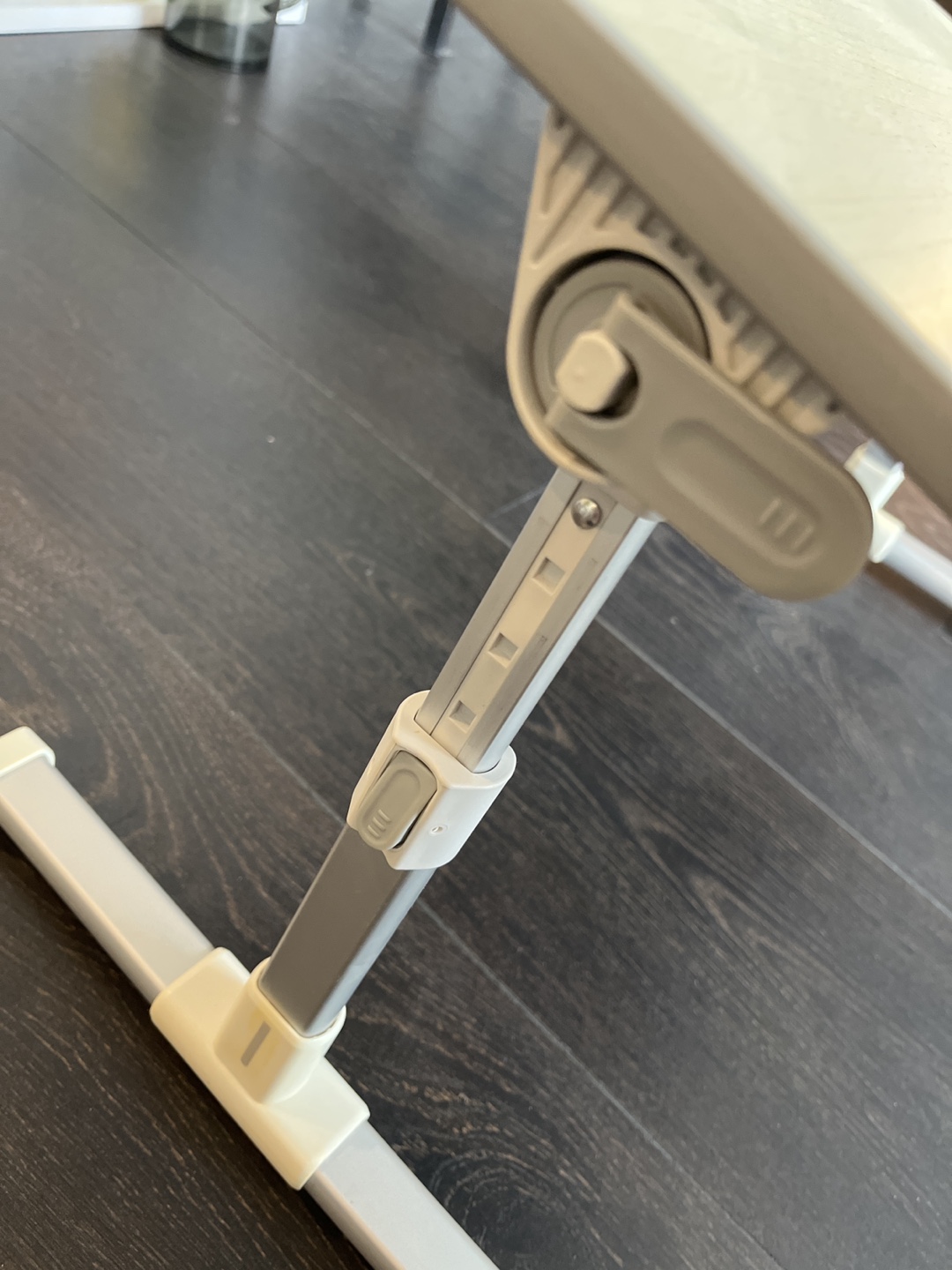 Bossjoy Adjustable Laptop Bed Table - photo 3
