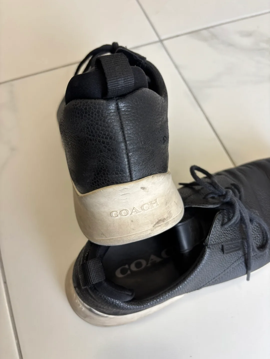 Coach Men Size 8.5 Black Leather Casual Dress Shoes image indicator(3)