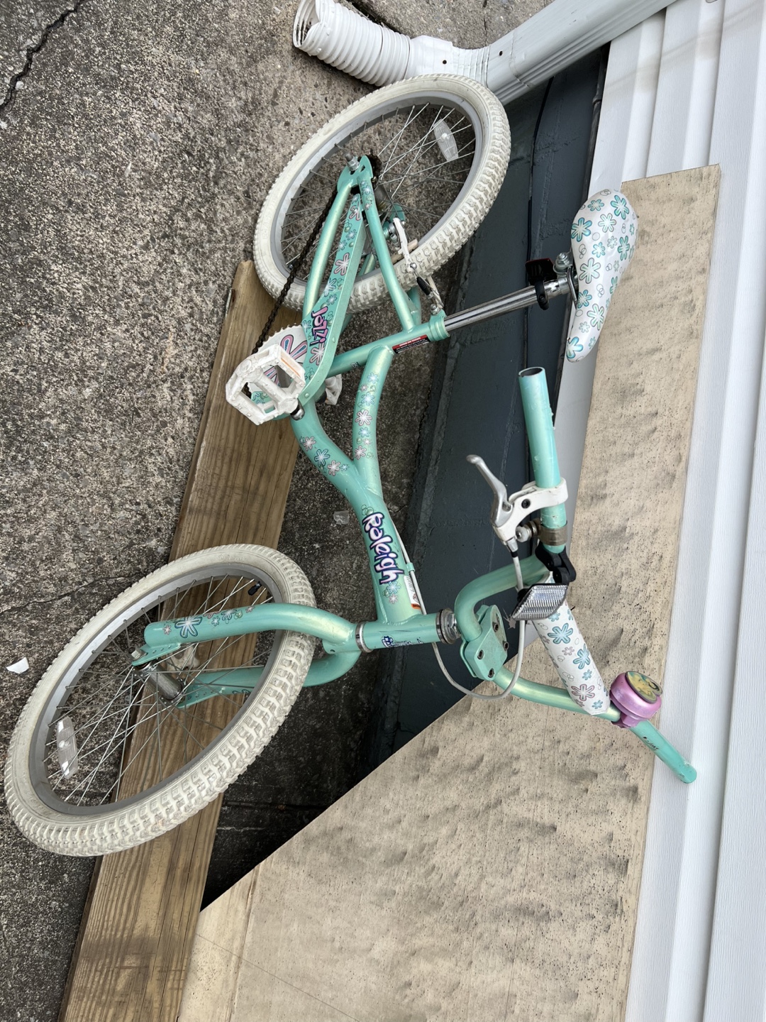 Girls' Raleigh 20" Bike - photo 2