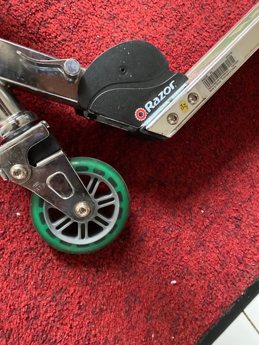 Razor Kick Scooter Kids image indicator(3)