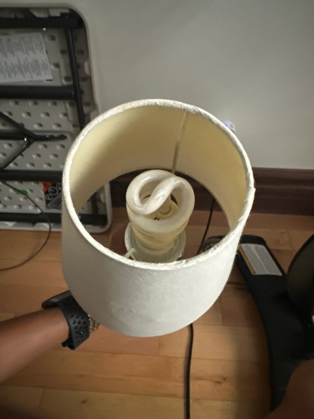 Adjustable Table Lamp with White Shade image indicator(2)