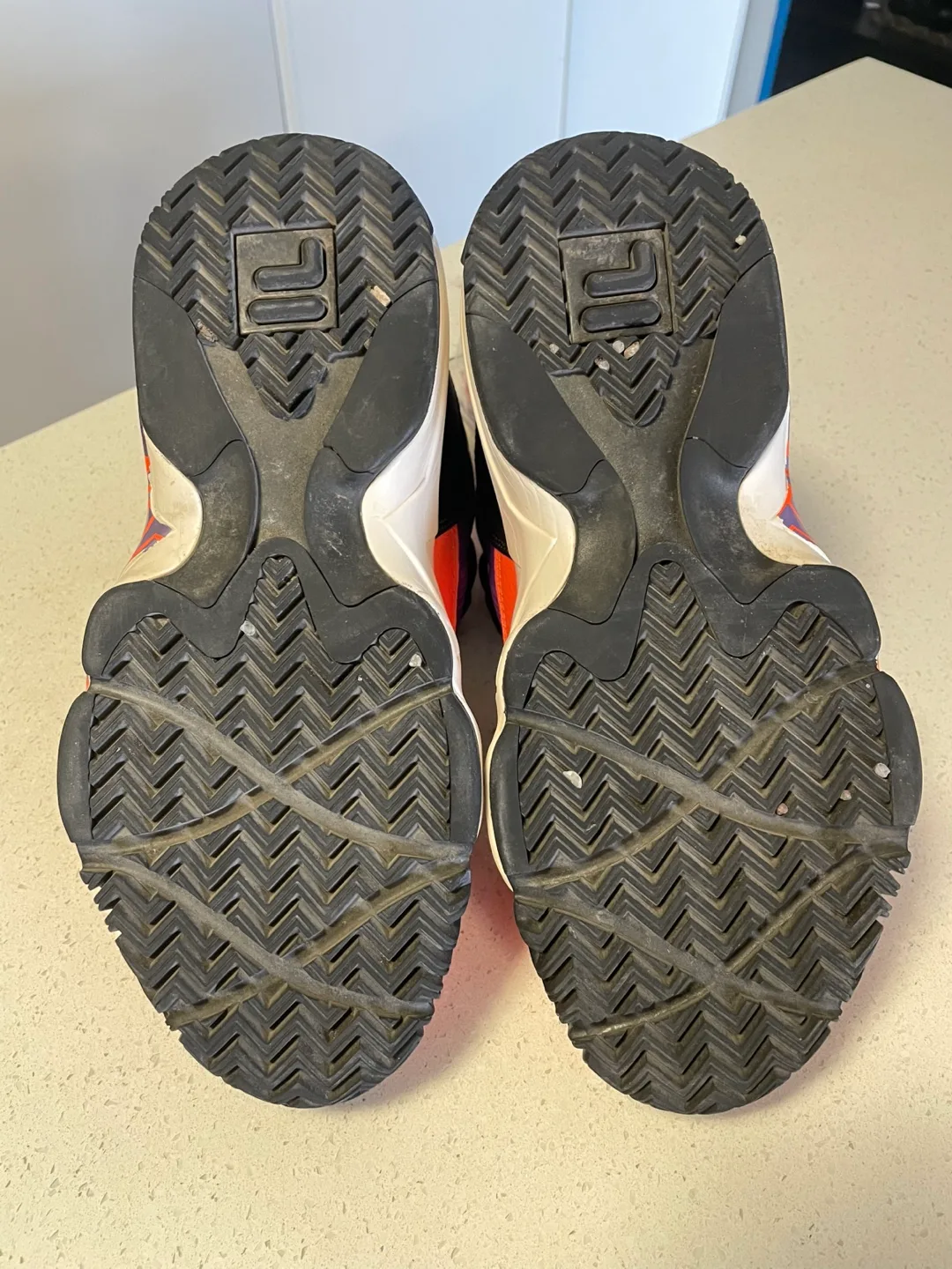 Fila Men's Basketball Shoes - Size 10.5 image indicator(4)