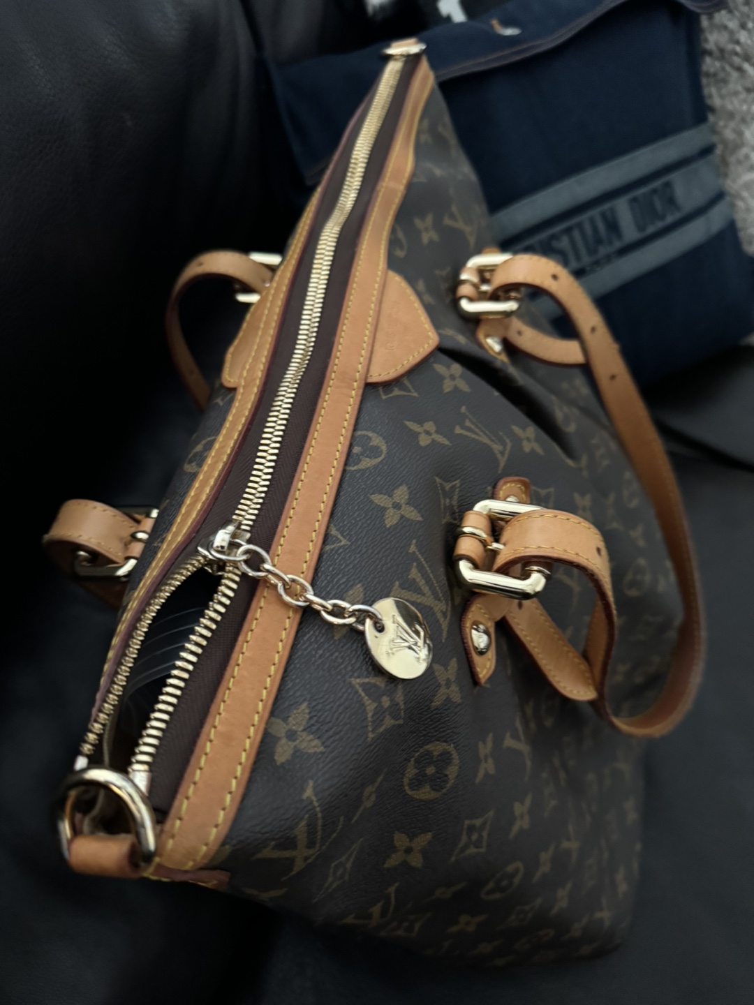 AUTHENTIC Louis Vuitton Monogram Canvas Handbag - photo 5