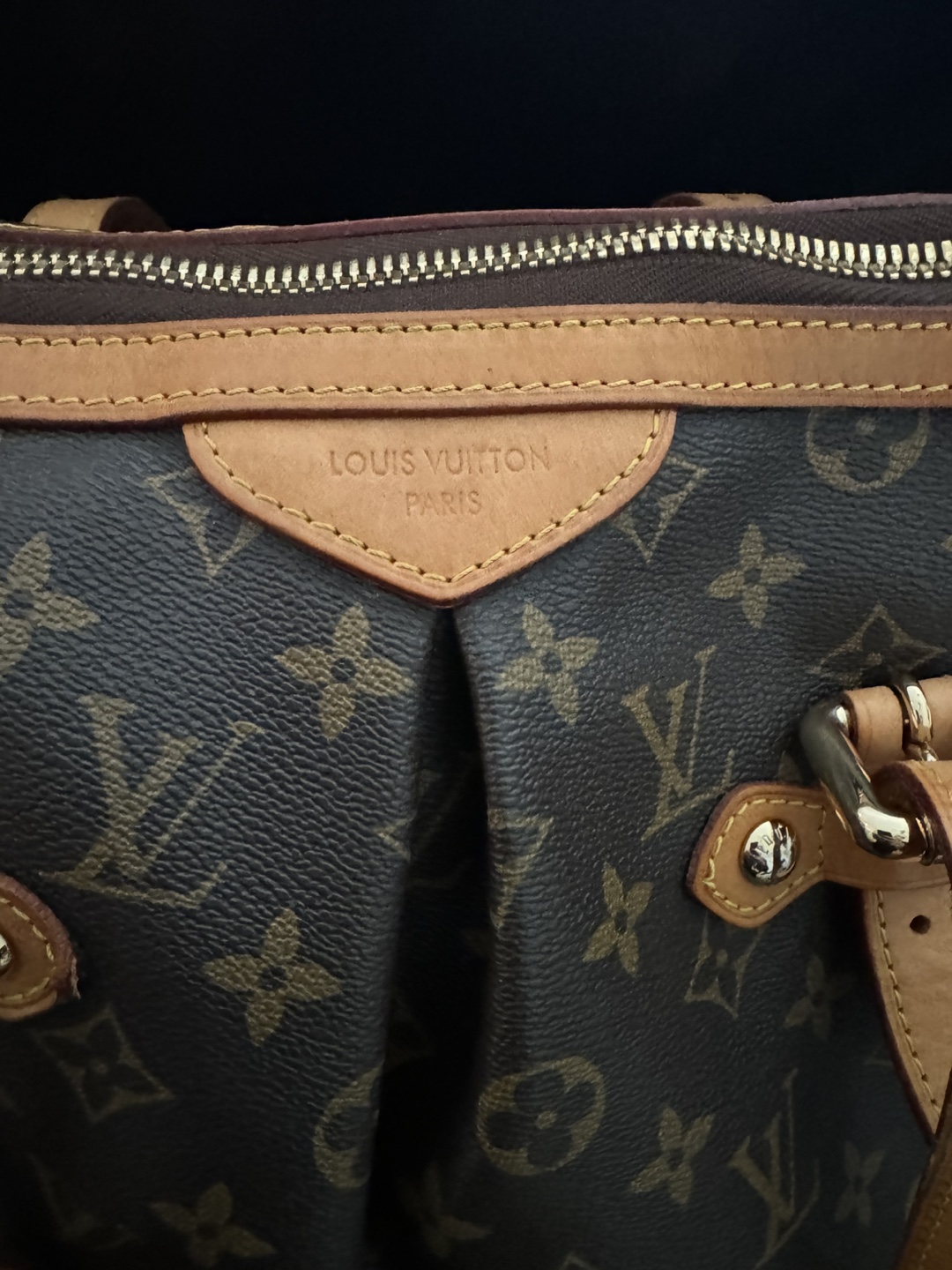 AUTHENTIC Louis Vuitton Monogram Canvas Handbag - photo 2