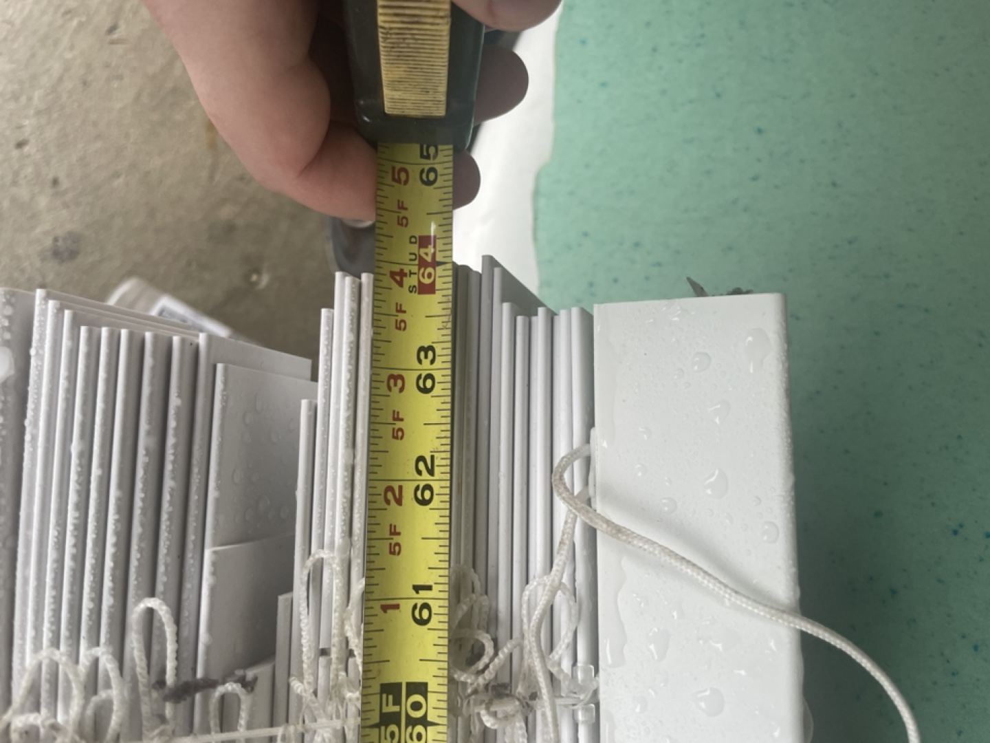 White Mini Blinds 64" x 2 - photo 2