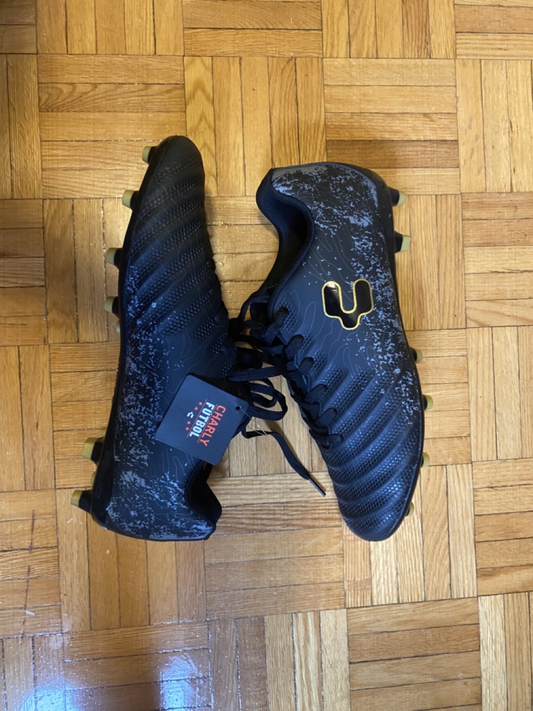 Charly Futbol Soccer Cleats - Size 9.5