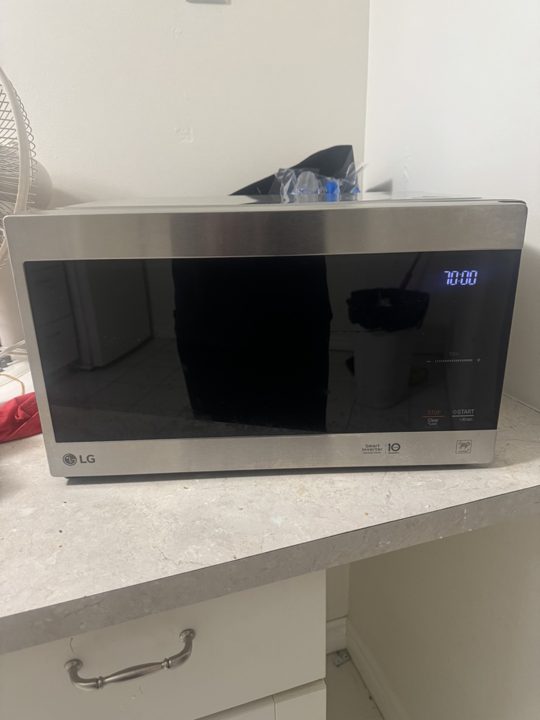LG Microwave with Lid
