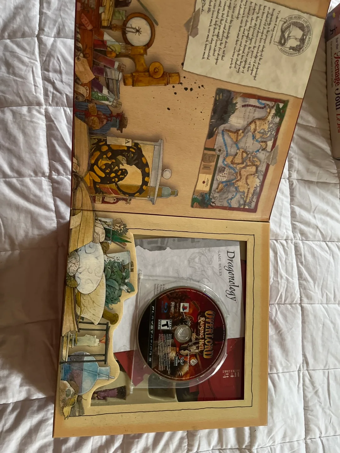 Dragonology: The Game - Collector's Edition image indicator(2)