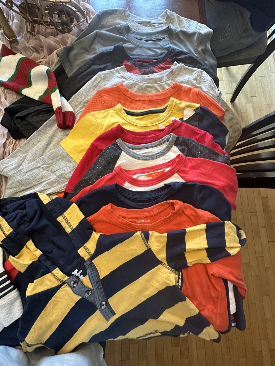 Bundle of Boys' Clothes - Size 4-5 - photo 2