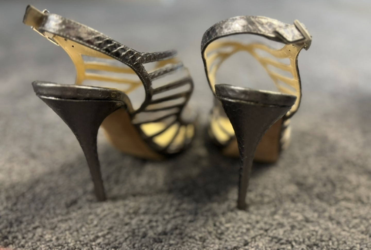 Jimmy Choo Silver Snakeskin Heels Size 38 1/2 - photo 5
