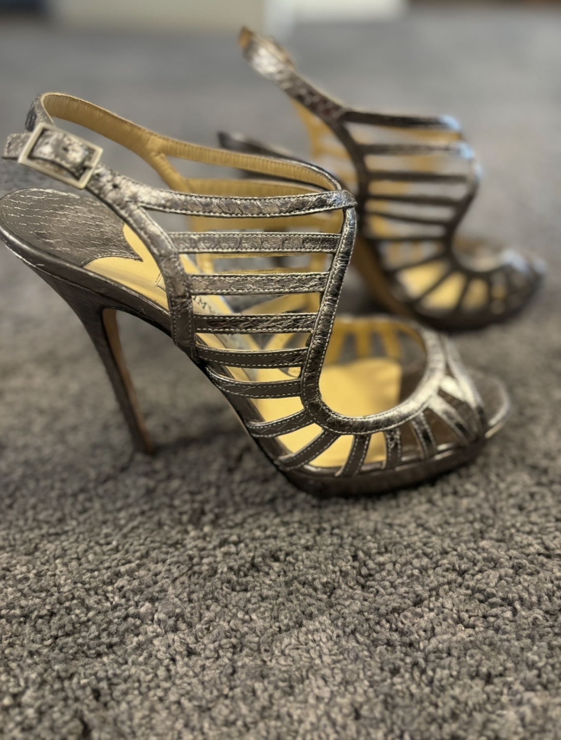 Jimmy Choo Silver Snakeskin Heels Size 38 1/2 - photo 3