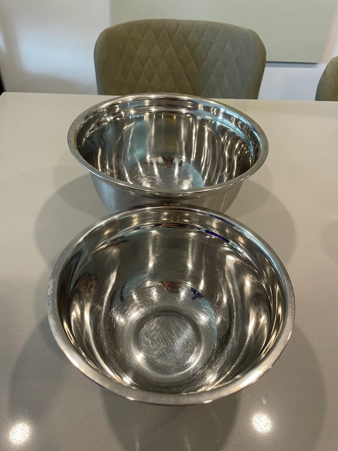 Set of 2 Stainless Steel Mixing Bowls image indicator(2)