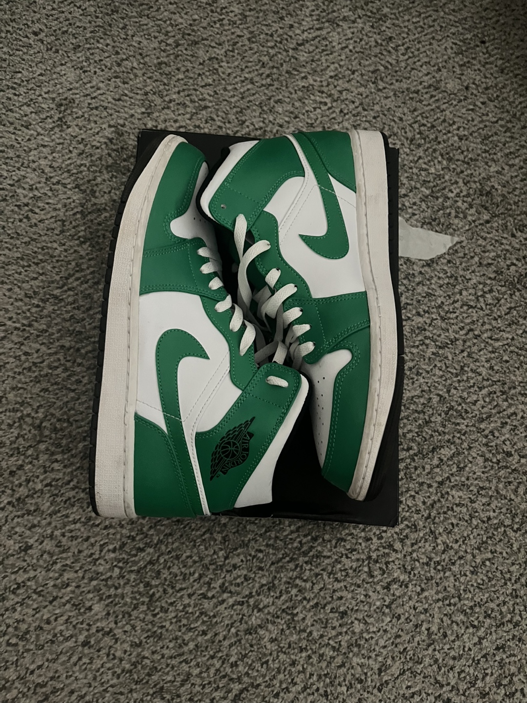 Air Jordan 1 Mid - photo 2