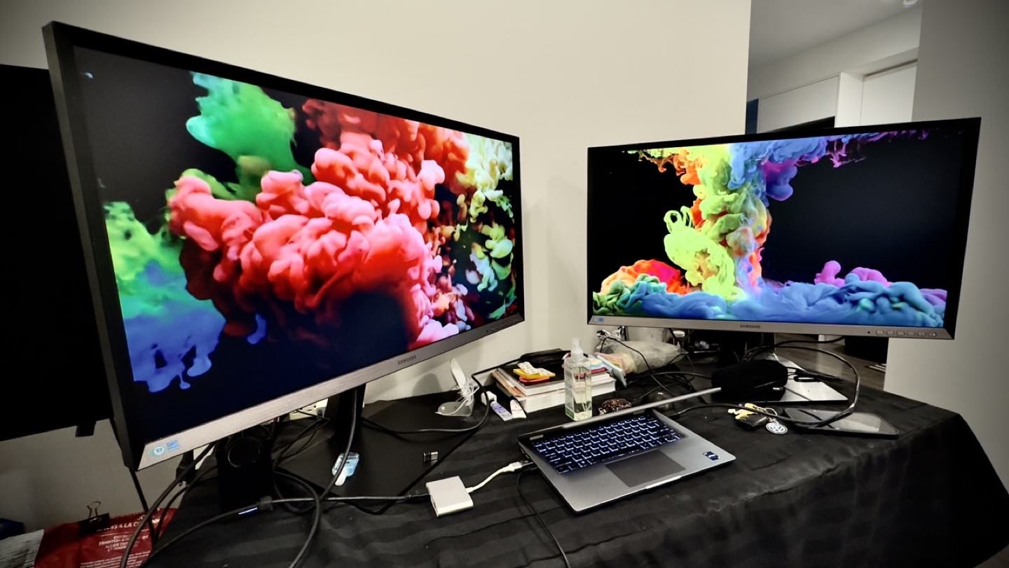 2 Samsung 32-inch LED & 1 Lenovo Thinkvision 24-inch Monitor